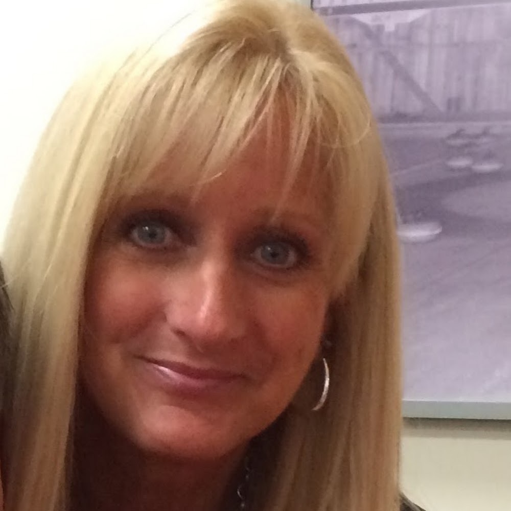 Meet your Posher, Monica